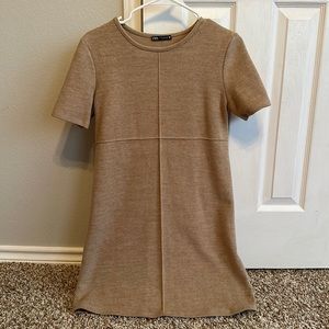 Zara thick material dress, size M, no tags, never worn.